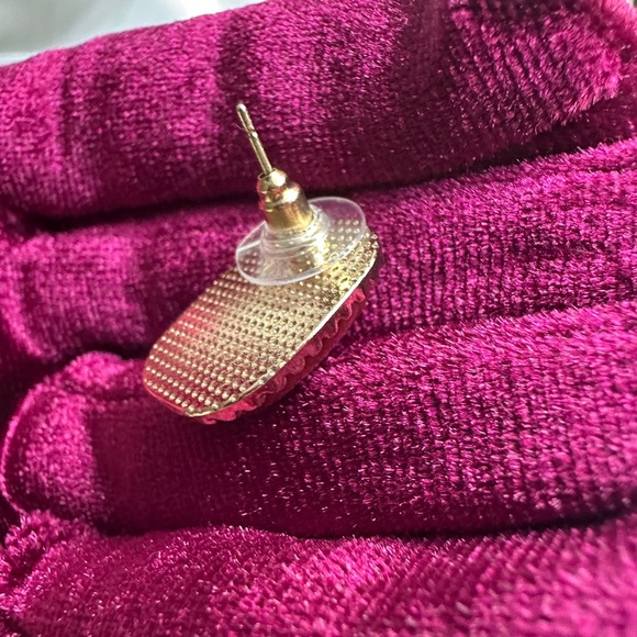 Zara retro pearl 
Red and gold Earrings - Picture 10 of 11